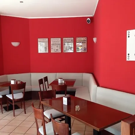 بيت ضيافة De La Tour