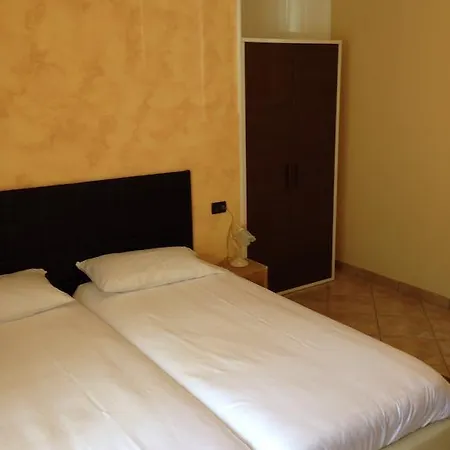 De La Tour Guest house Tirano